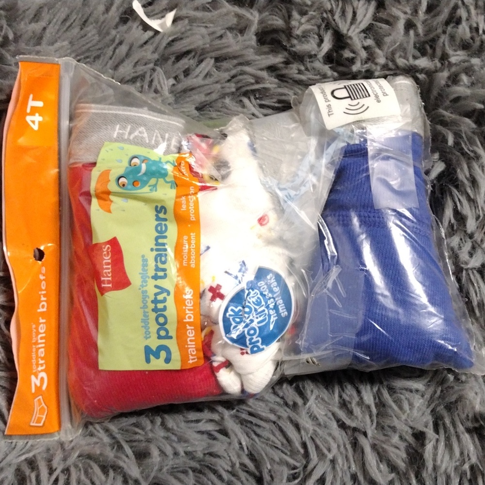 🌻5/$10 Toddler boys tagless potty trainer briefs